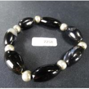 Online auction Sieraden en bijoux uit nalatenschappen. Startbod € 1,00. GRATIS verzending in Nederland. OOZZOO Lunteren.